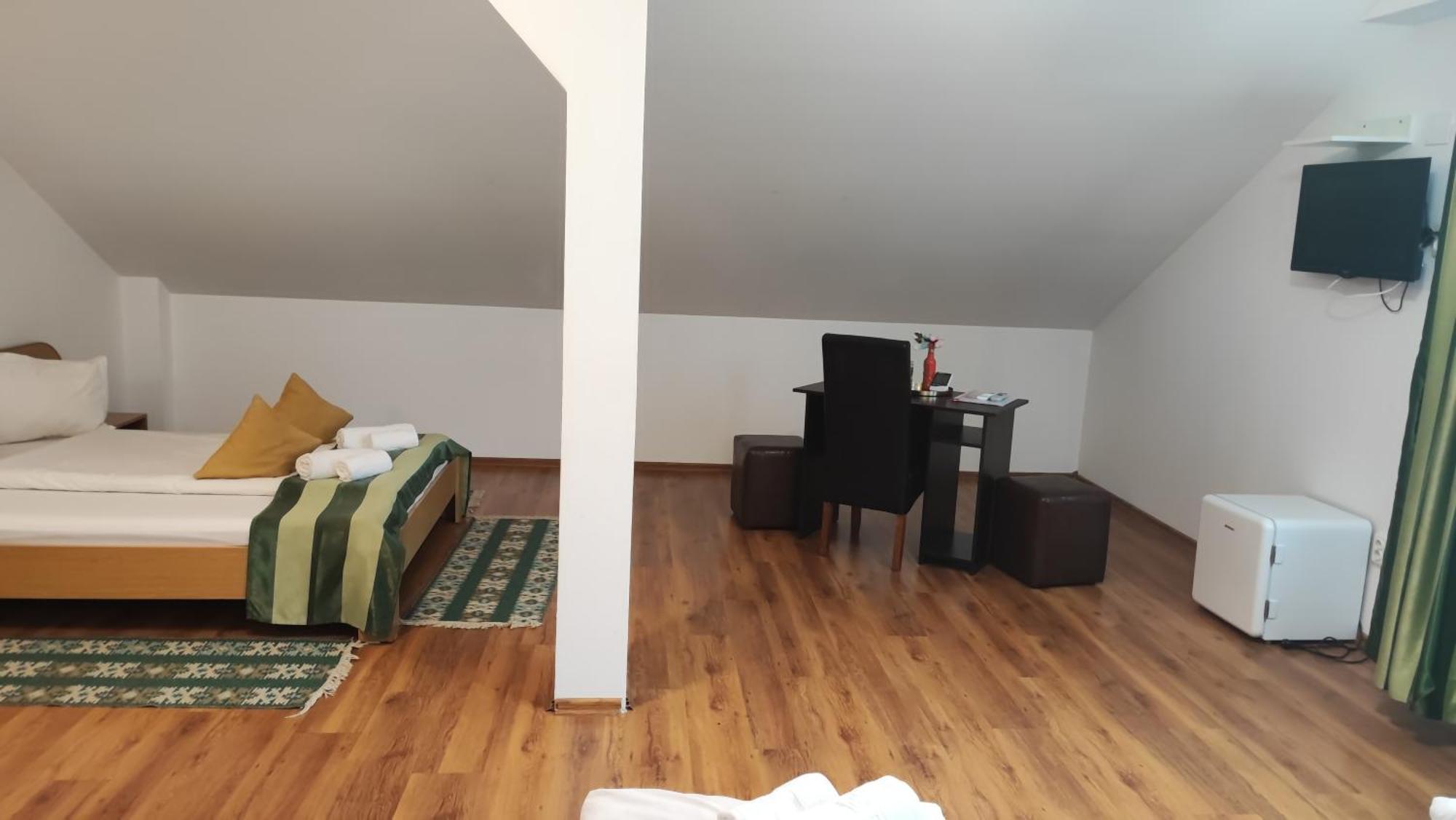 Haţeg Motel Prislop מראה חיצוני תמונה